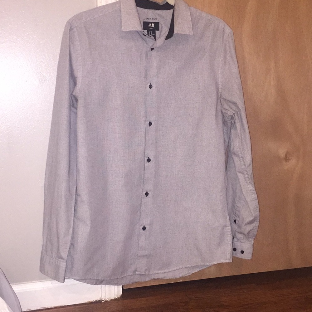 H&M men’s long sleeve button down shirt